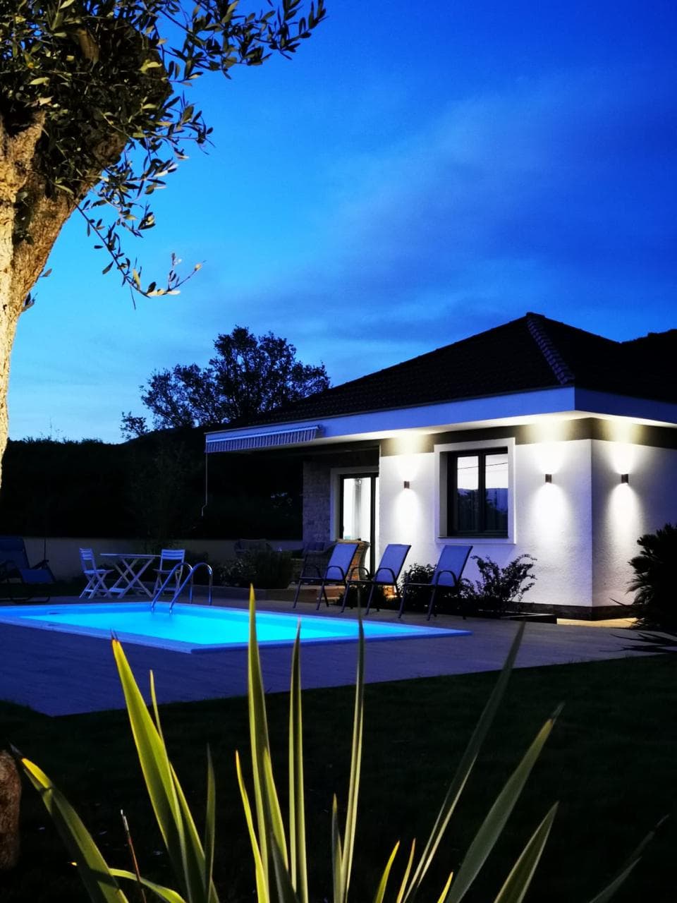 Luxuriöse freistehende Villen in Kotor Višnjeva: Mit Pool, Garten & Voll ausgestattet — 2