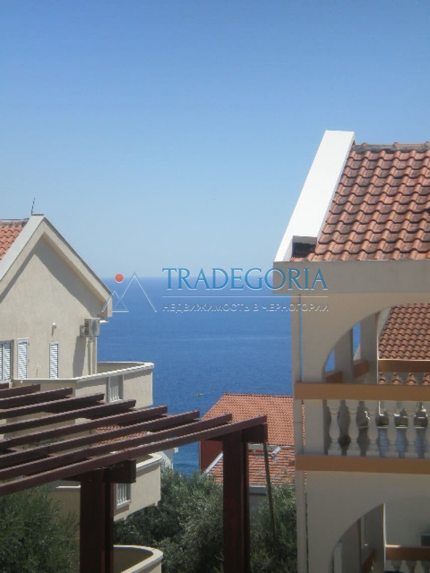 Vilë ekskluzive në një vendndodhje të shkëlqyer e të qetë në Petrovac - Fotoja 15