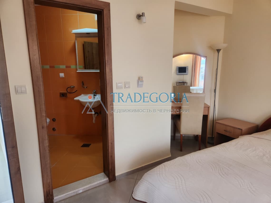 Mini hotel on the second line in Bile, Herceg Novi, 100 meters from the sea - Image 15
