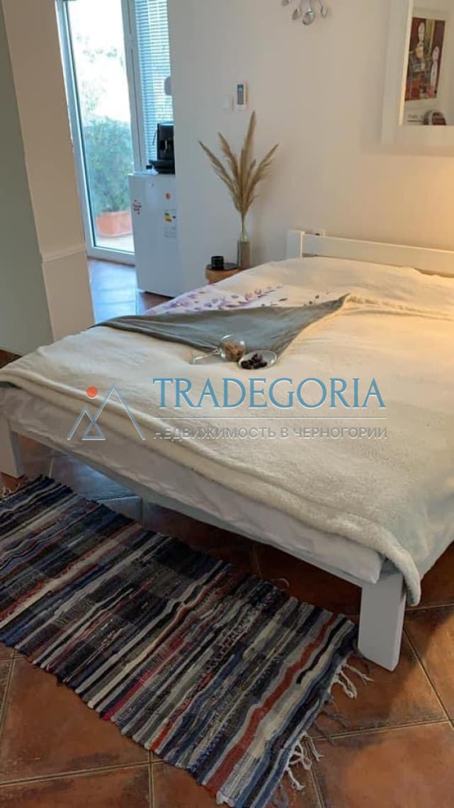 Hotel for sale with 17 apartments in Bečići - Image 10