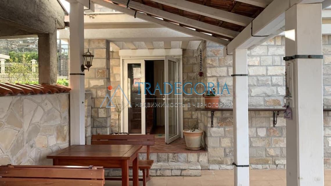 Hotel for sale with 17 apartments in Bečići - Image 13