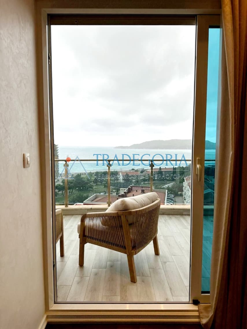 Penthouse mit Garage in Bečići — 2