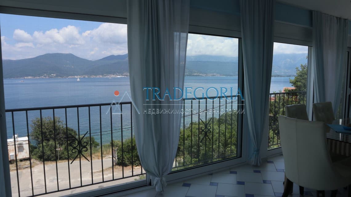 Villa in Krašići on the Shore of the Bay of Kotor