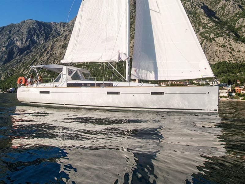 Beneteau Oceanis 45 “Rumba” (2014) – charter sailing yacht, 3 cabins, new sails 2025