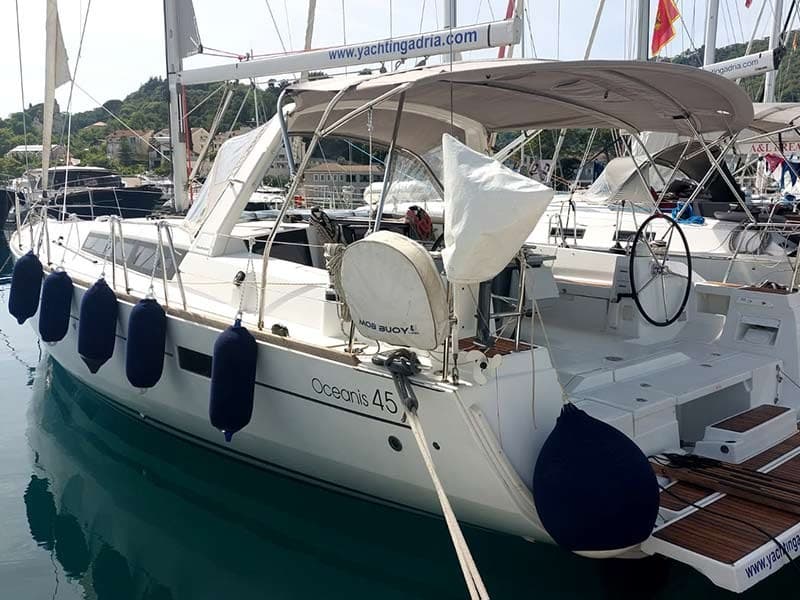 Beneteau Oceanis 45 “Stella” (2014) – charter sailing yacht, 4 cabins, air conditioning