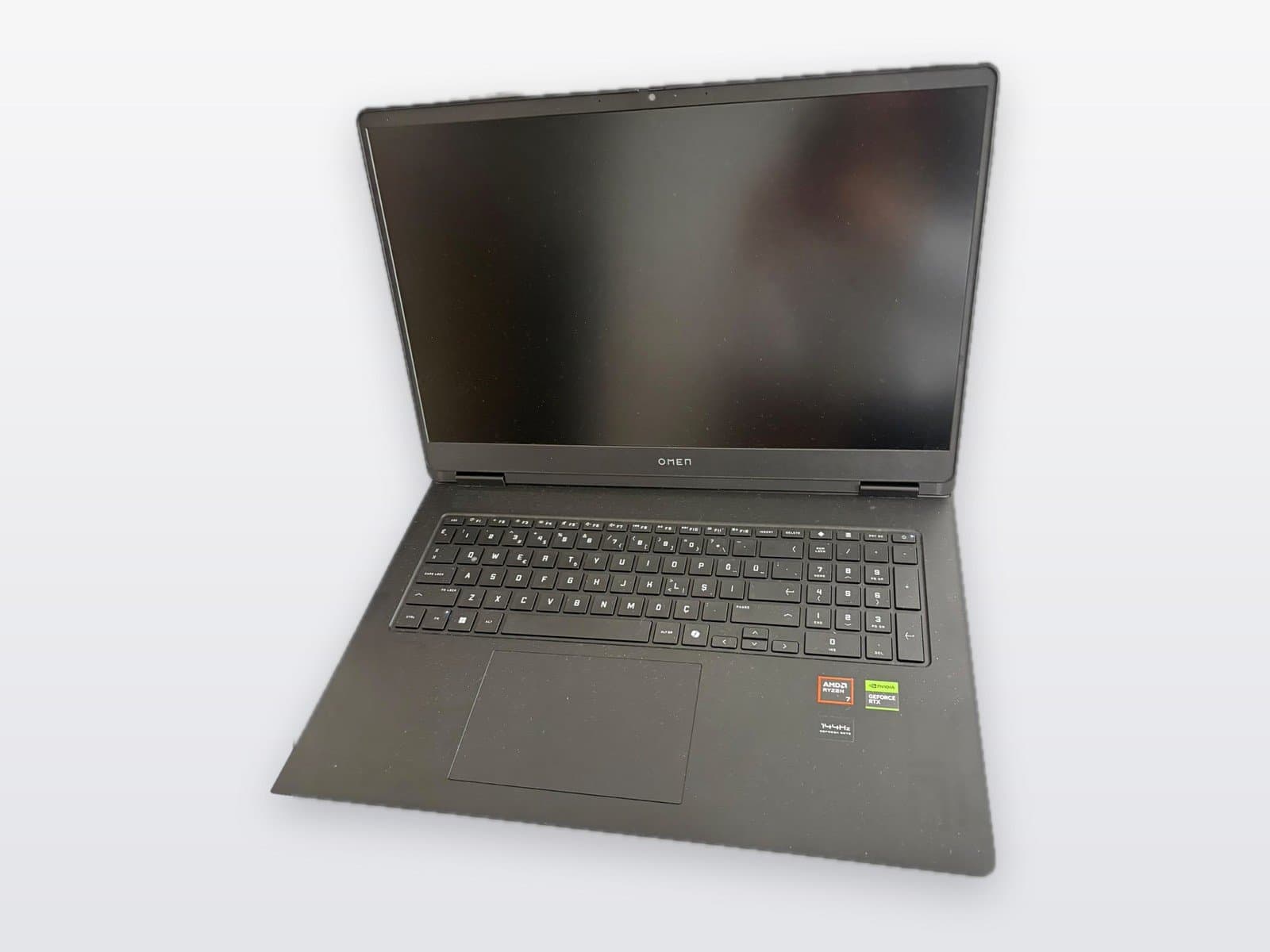 HP OMEN 17 – Ryzen 7 8845HS, RTX 4070 8 GB, 16 GB DDR5, 1 TB SSD, 144 Hz – Budva