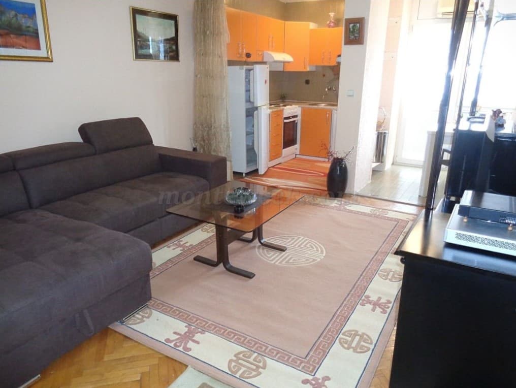 Bar, Makedonsko Naselje'de Kiralık 30 m² Stüdyo — 2