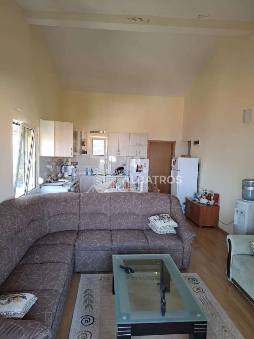 Bar, Utjeha'da Satılık Deniz Manzaralı 200 m² İki Katlı Ev — 2