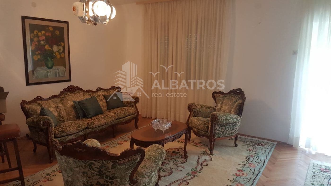 Bar, Rena'da Satılık 500 m² Müstakil Aile Evi