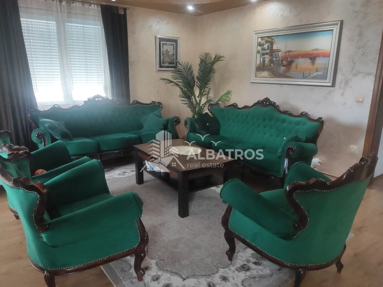 Bar, Tombi'de 260 m²'lik Ev