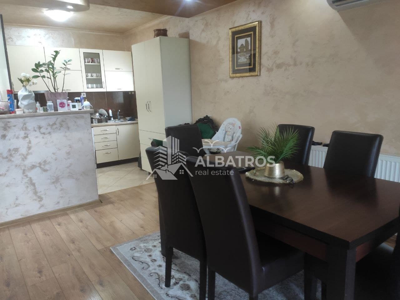 Bar, Tombi'de 260 m²'lik Ev — 2