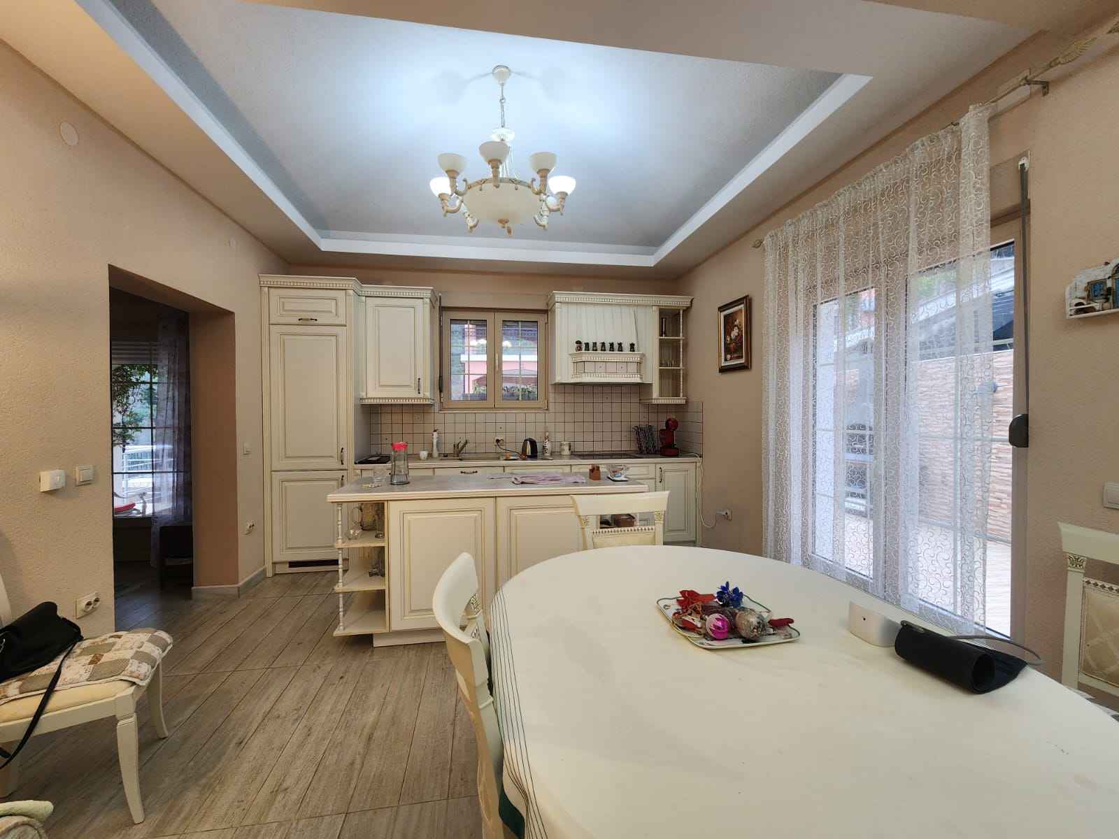 Herceg Novi'de Yüzme Havuzlu Satılık Ev — 2
