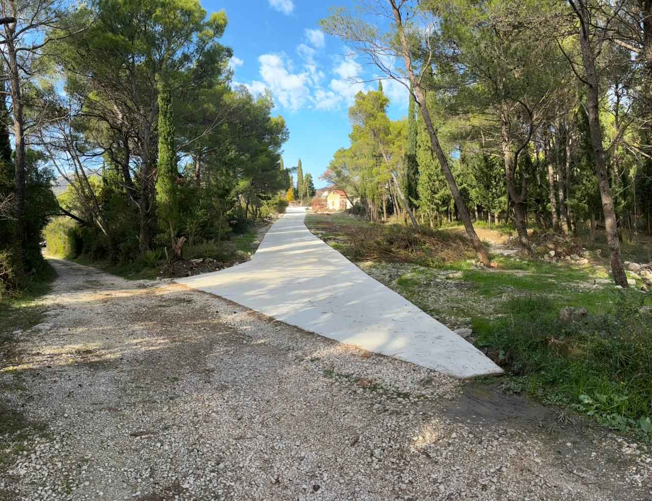 Mojdež, Herceg Novi'de Doğa Manzaralı 1334 m² Arsa