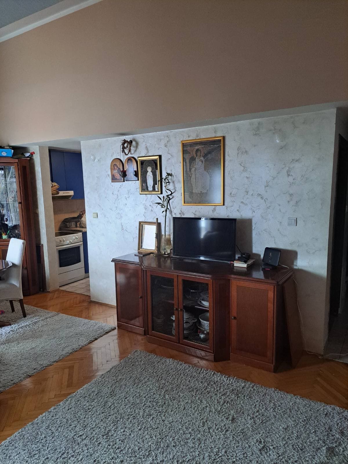 Tivat'ta Deniz Manzaralı Tam Mobilyalı Dubleks Daire — 2
