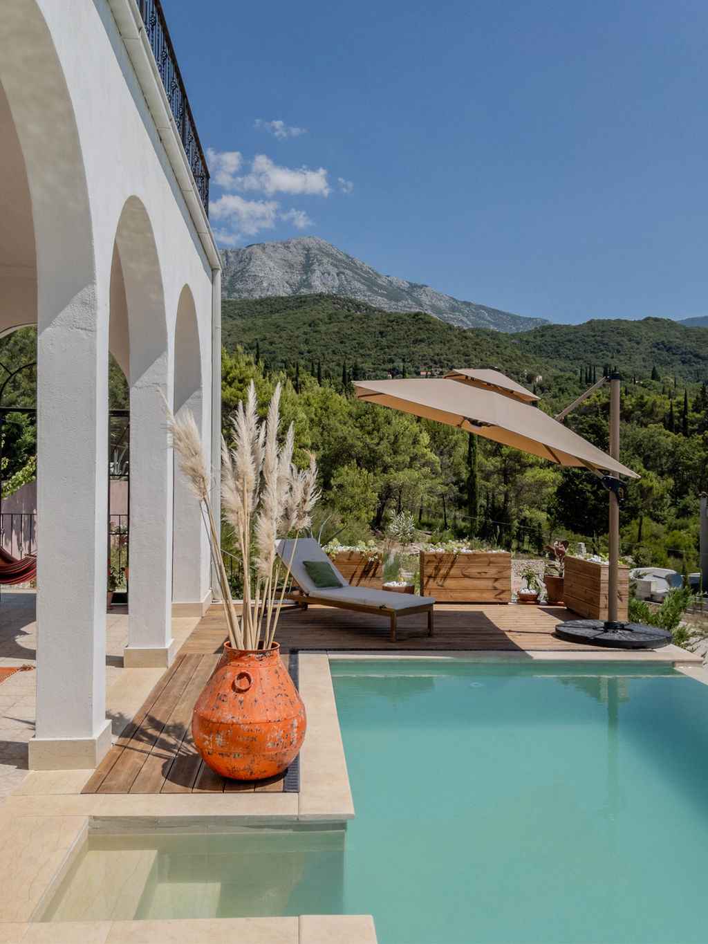 Herceg Novi, Mojdež'de Havuzlu ve Panoramik Deniz Manzaralı Villa, 354 m²