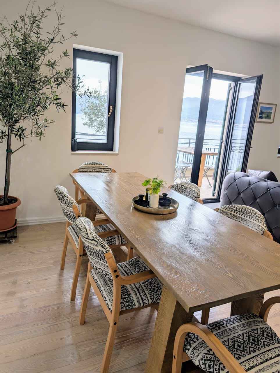 Krašići, Tivat'ta Panoramik Deniz Manzaralı Daire — 2
