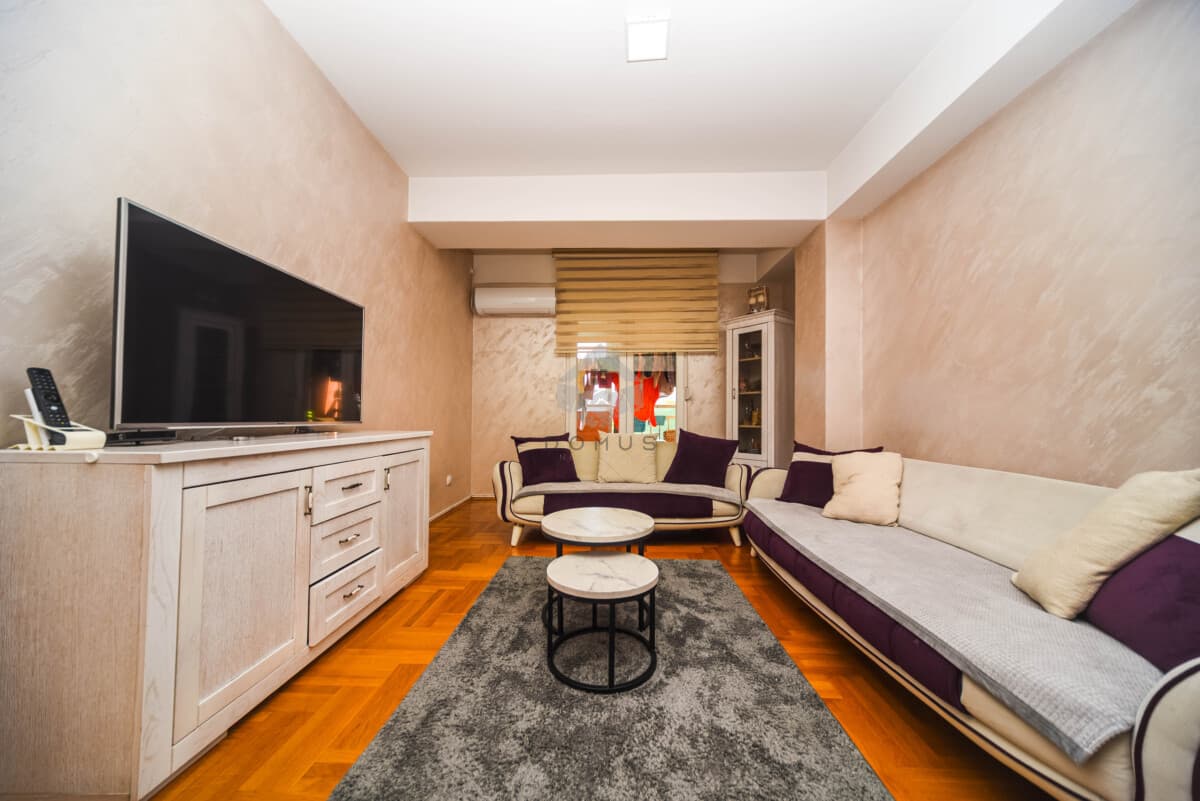 Podgorica, City Kvart'ta 2 Otopark Yerli 93 m² 2+1 Daire