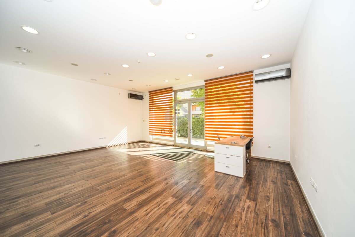 Poslovni prostor od 102 m² za izdavanje, City Kvart, Podgorica — 2