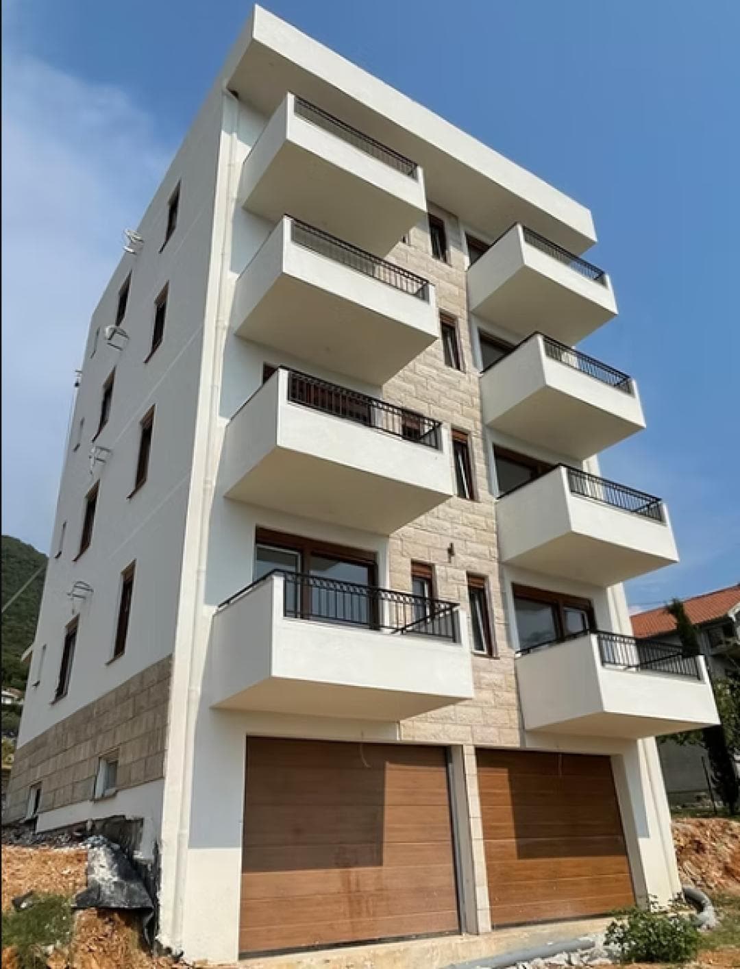 Kumbor, Herceg Novi'de Deniz Manzaralı Şahane 1+1 Daireler