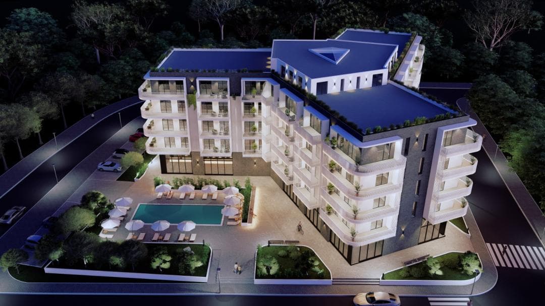 Yüzme Havuzlu Modern Bina
