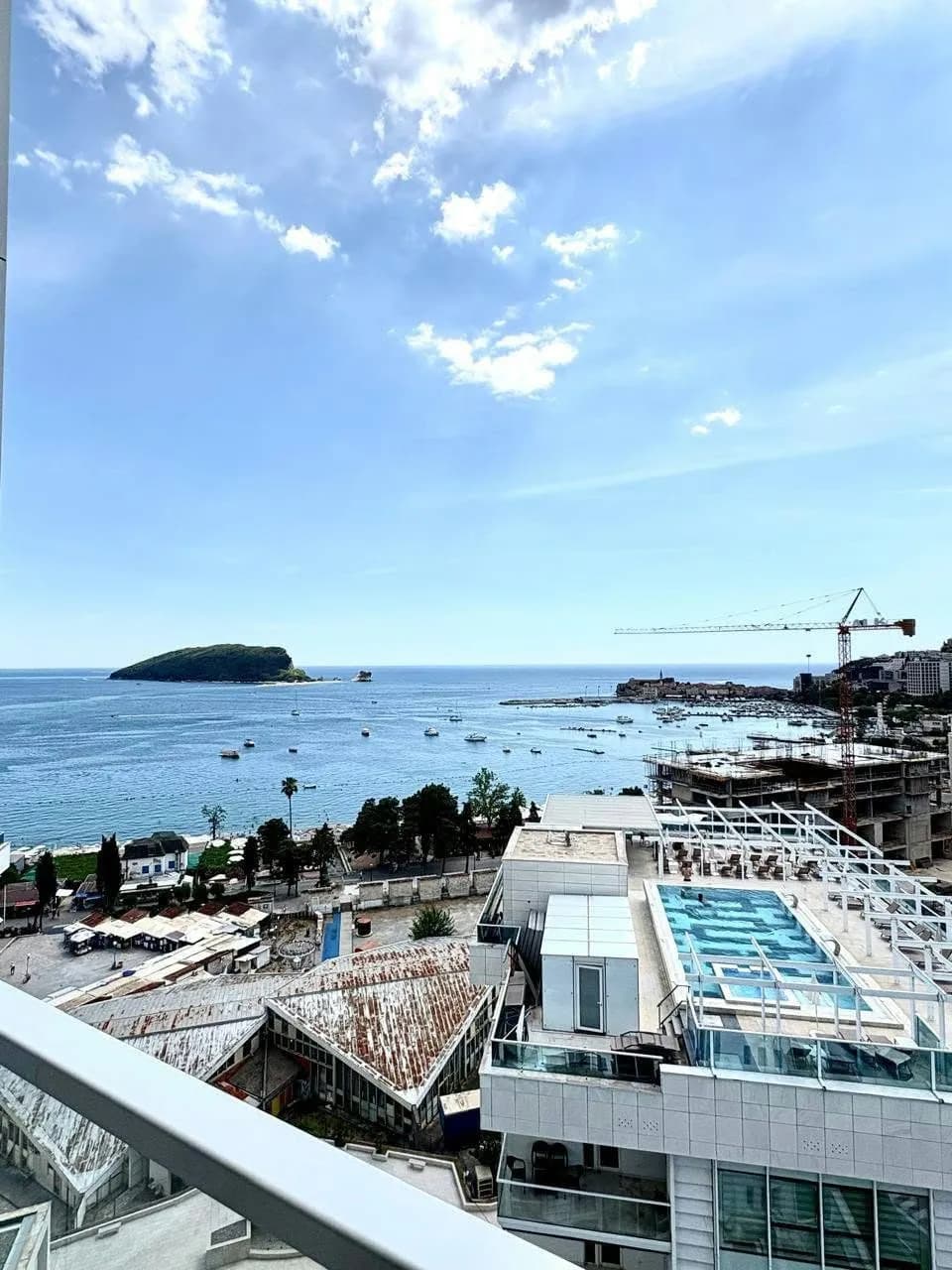 Luxury 2-Bedroom Apartment for Rent in Tre Canne, Budva with Sea View