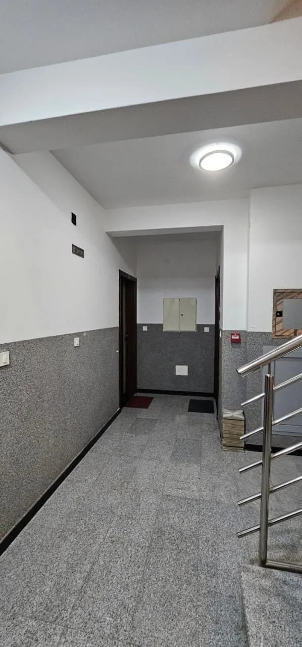 Budva Merkez'de Deniz Manzaralı Geniş 3+1 Daire — 2