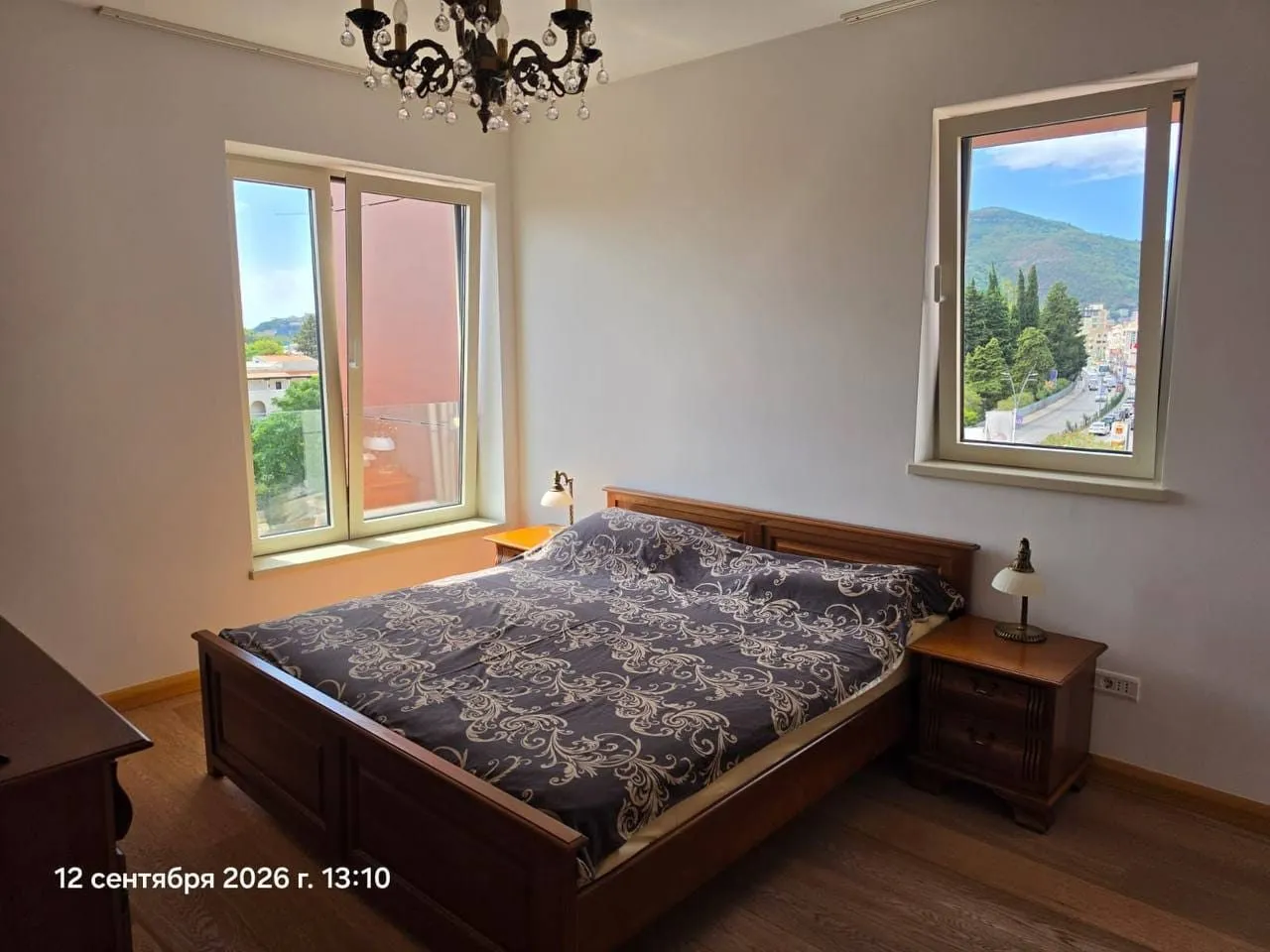Budva'da Acil Satılık Deniz Manzaralı 2+1 Daire — 2