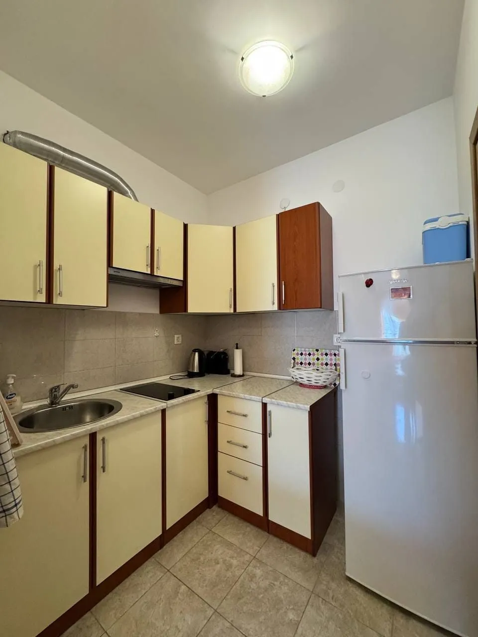 Budva, Rožino'da Kiralık Şirin 1+1 Daire — 2
