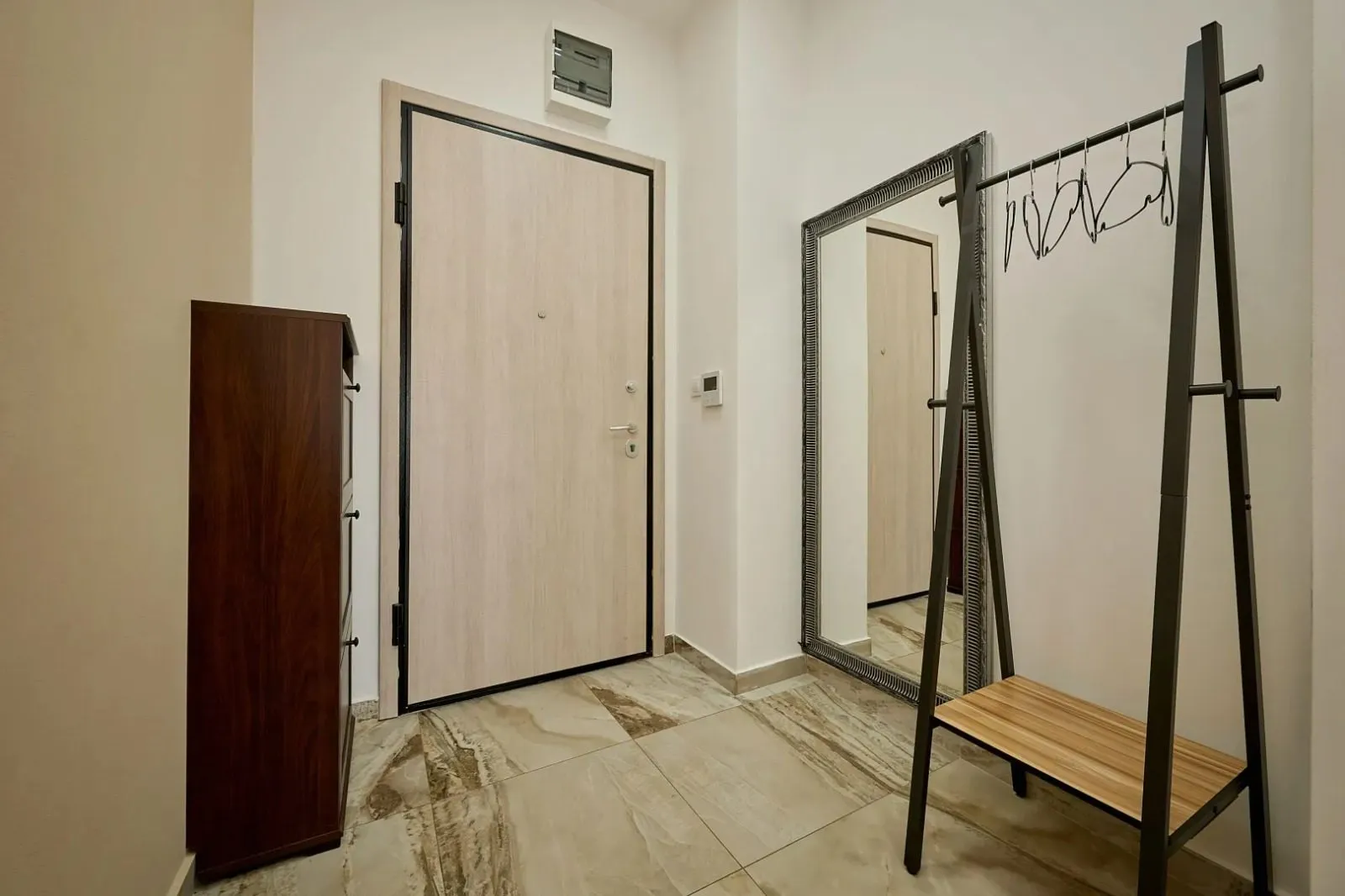 Spacious 2-Bedroom Apartment with Sea Views in Bečići — 2