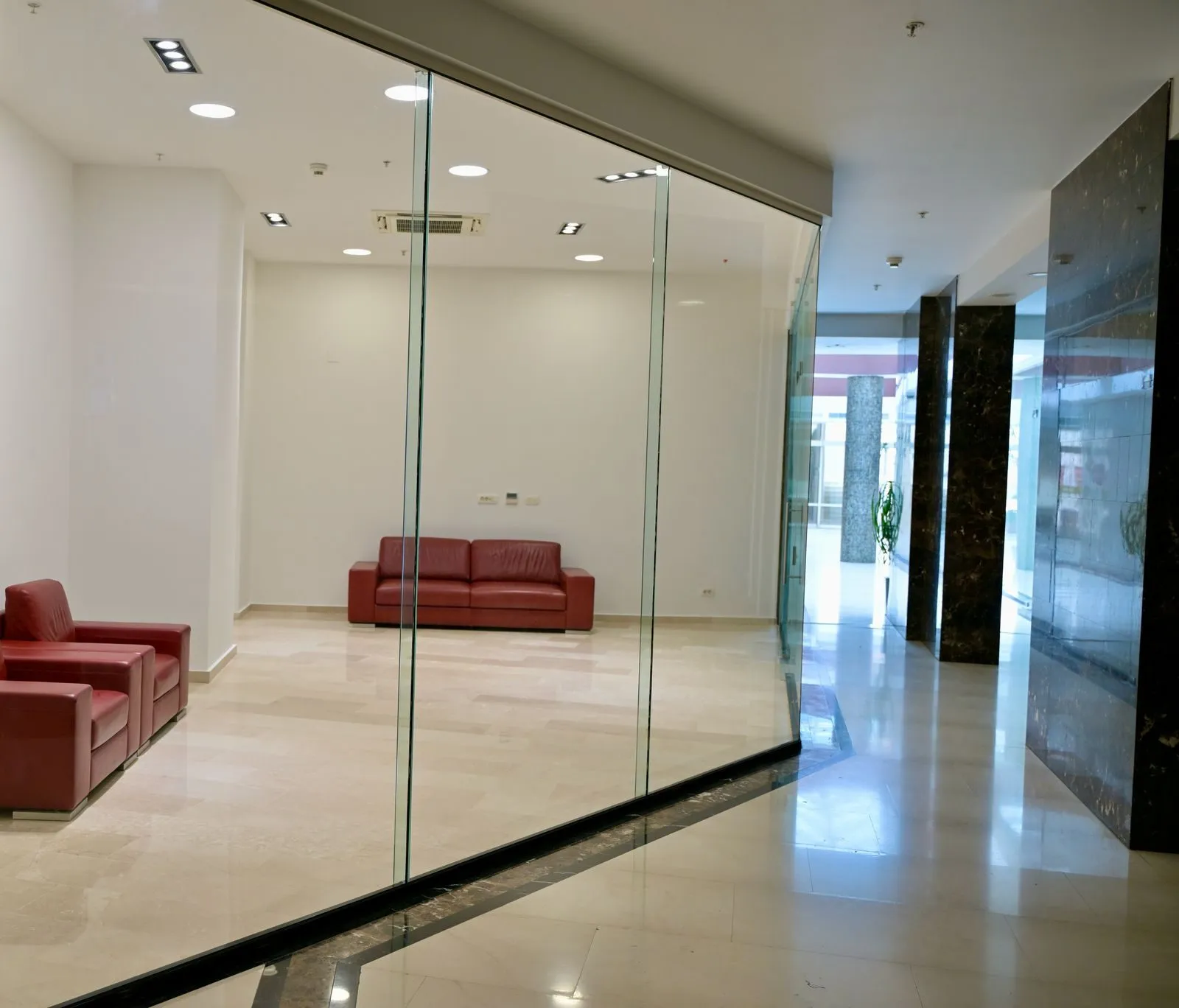 Annual Lease Office Space in Budva Center, Tre Kanne