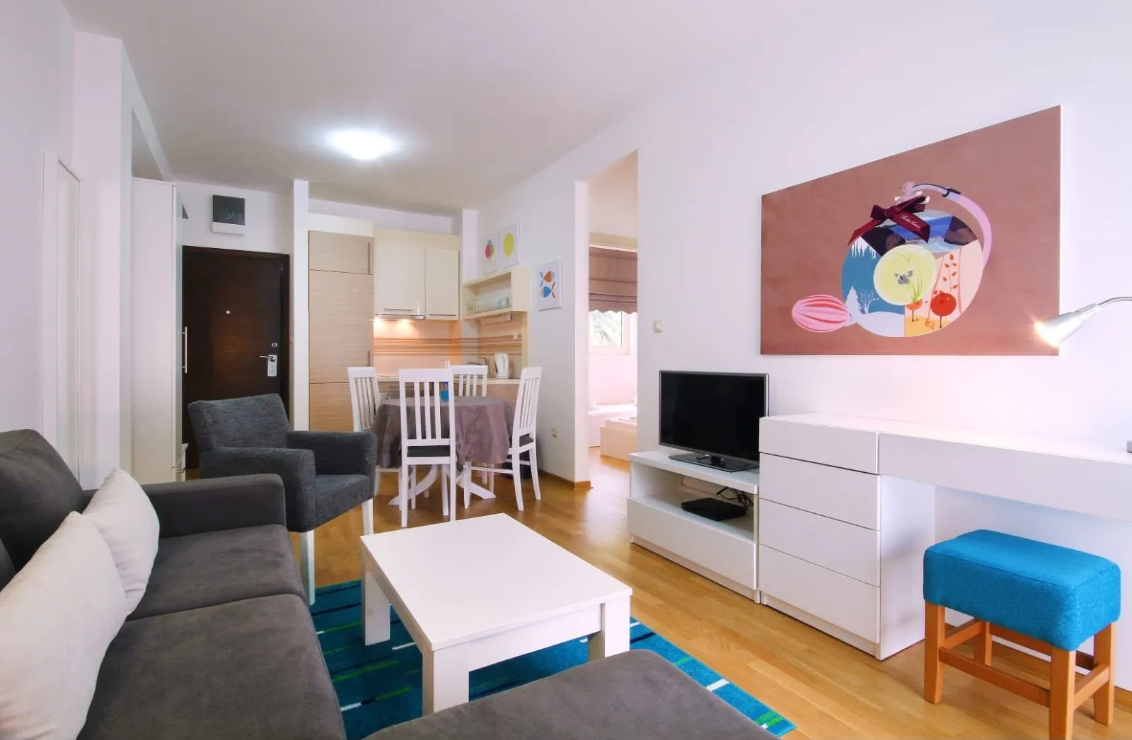Budva, Avala Bölgesi'nde Kiralık Modern 2+1 Daire