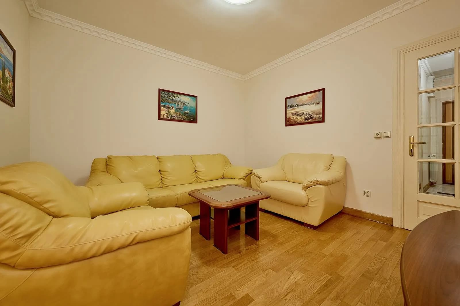 Sveti Stefan'da Lüks Deniz Manzaralı 4+1 Daire