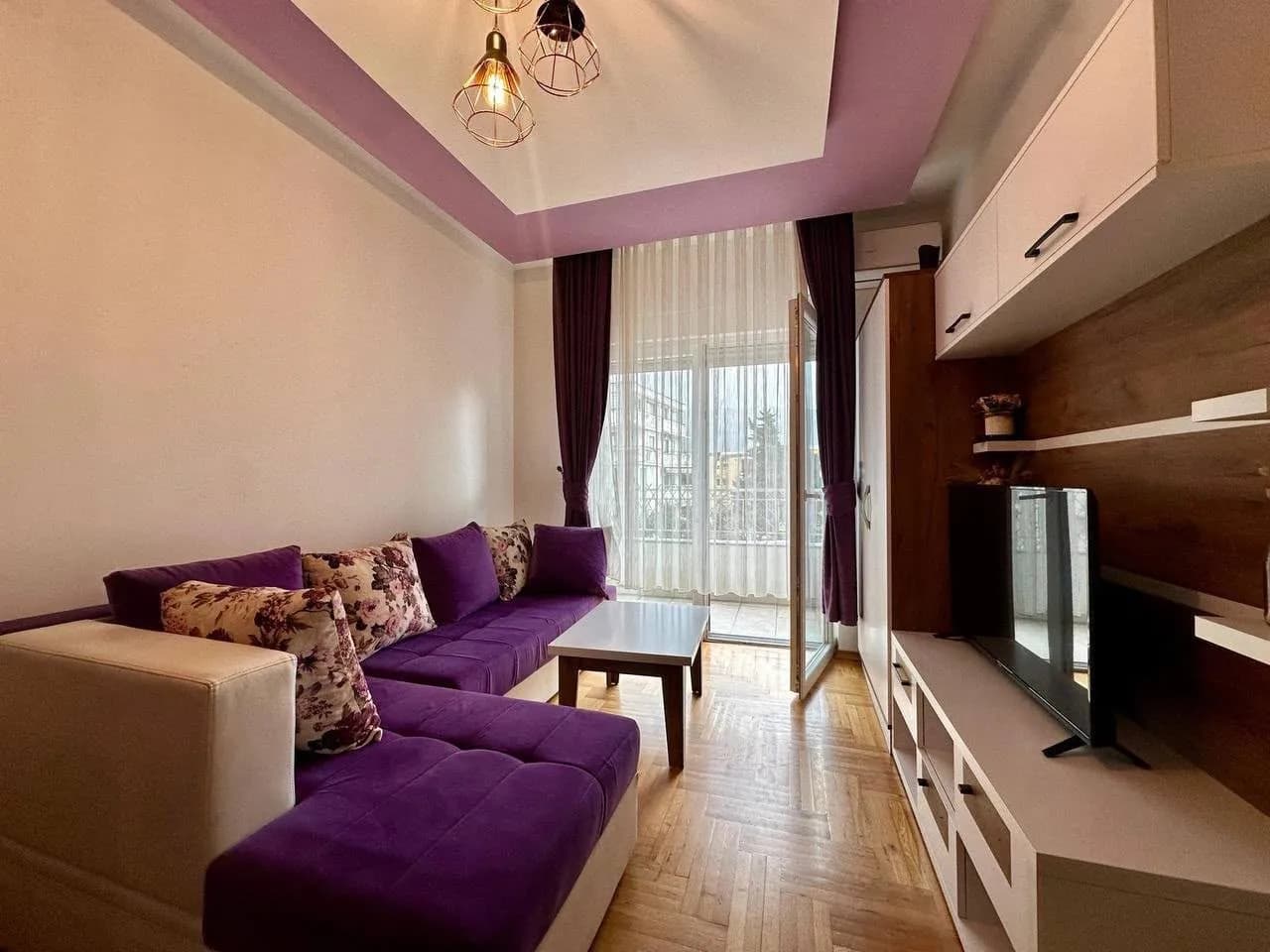 Budva'da Yıllık Kiralık Şirin Stüdyo Daire — 2