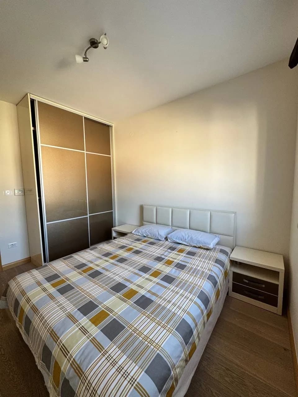 Budva'da Kısmi Deniz Manzaralı 1+1 Daire — 2
