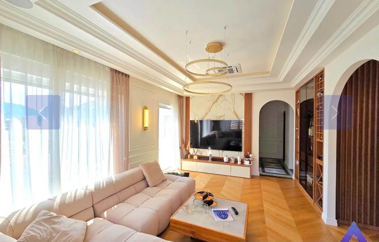 Luxury 2-Bedroom Apartment in Budva with Panoramic Views — 2