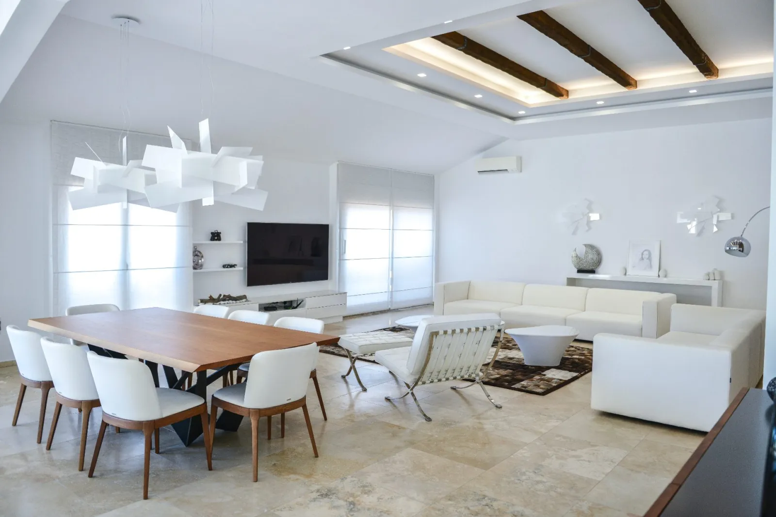 Merkez Budva'da Lüks 3+1 Mobilyalı Daire — 2