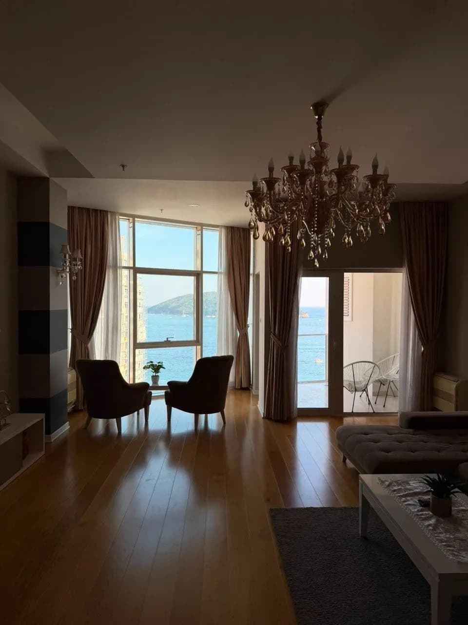 Tre Canne'de Panoramik Deniz Manzaralı 3+1 Daire — 2