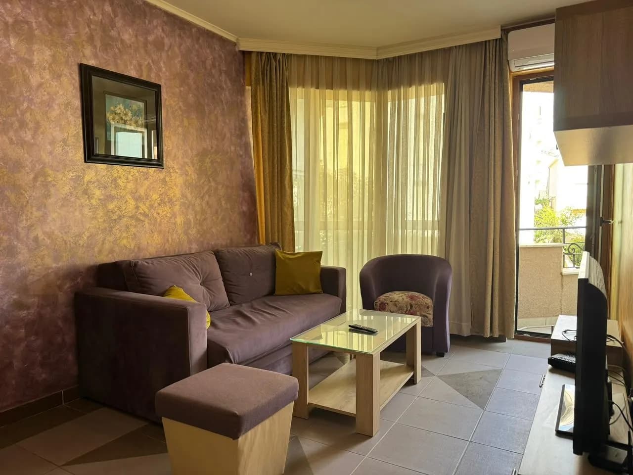 TQ Plajı'na Yakın, Kiralık Şirin 1+1 Daire, Budva — 2