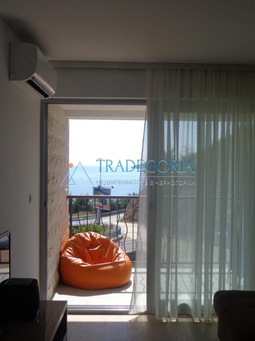 Apartament cu 1 dormitor, garaj și vedere la mare în Pržno