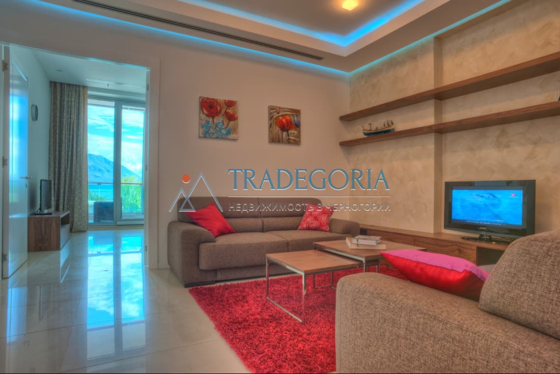Apartament cu 2 dormitoare, terasă și vedere la mare în TQ Plaza, Budva — 2