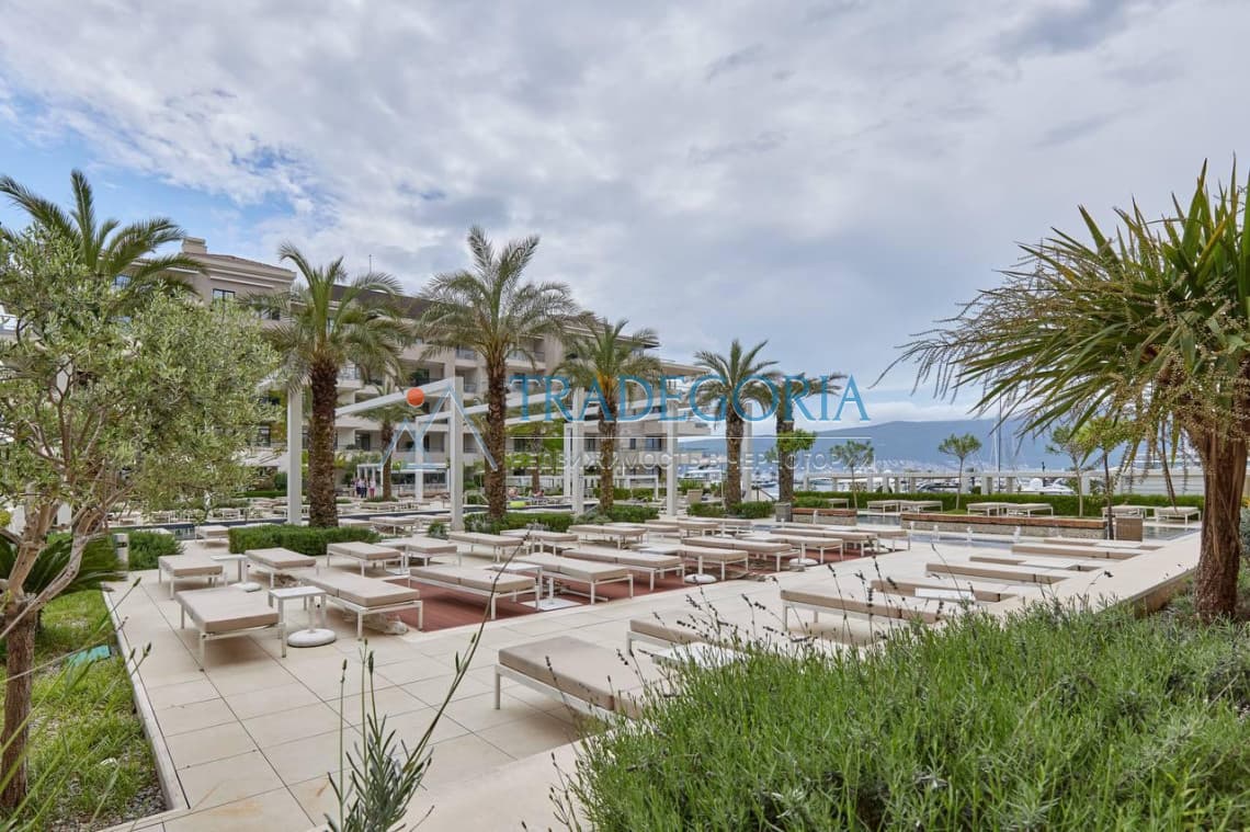 Продаётся квартира с 3 спальнями в Porto Montenegro