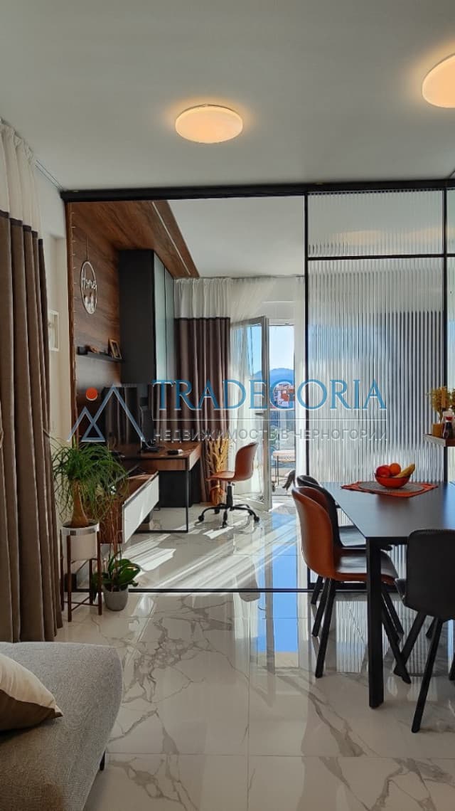 Дизайнерская студия в премиум-комплексе Emerald Residence, Бар