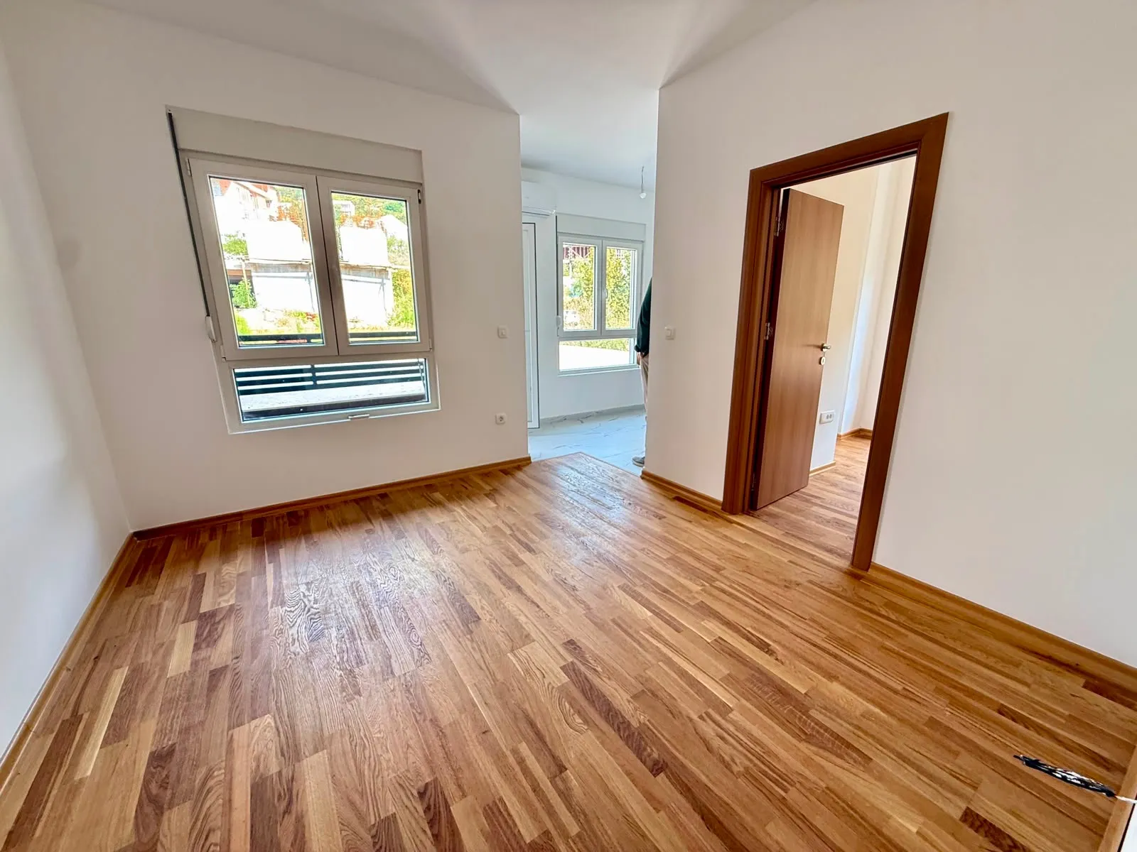 Nieuw appartement in een nieuw gebouw in Podkoslhun, Budva