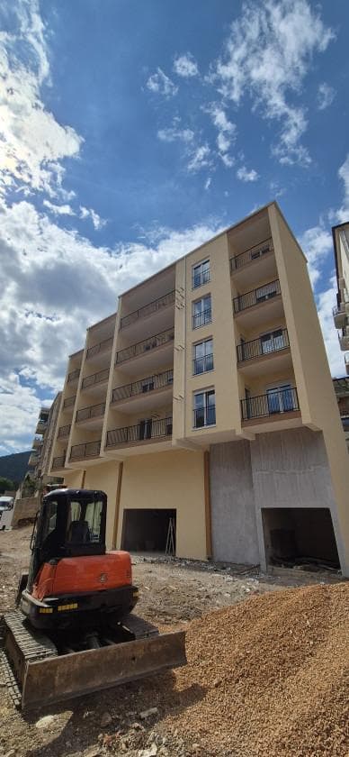 Budva, Lazi'de Modern 1+1 Daire