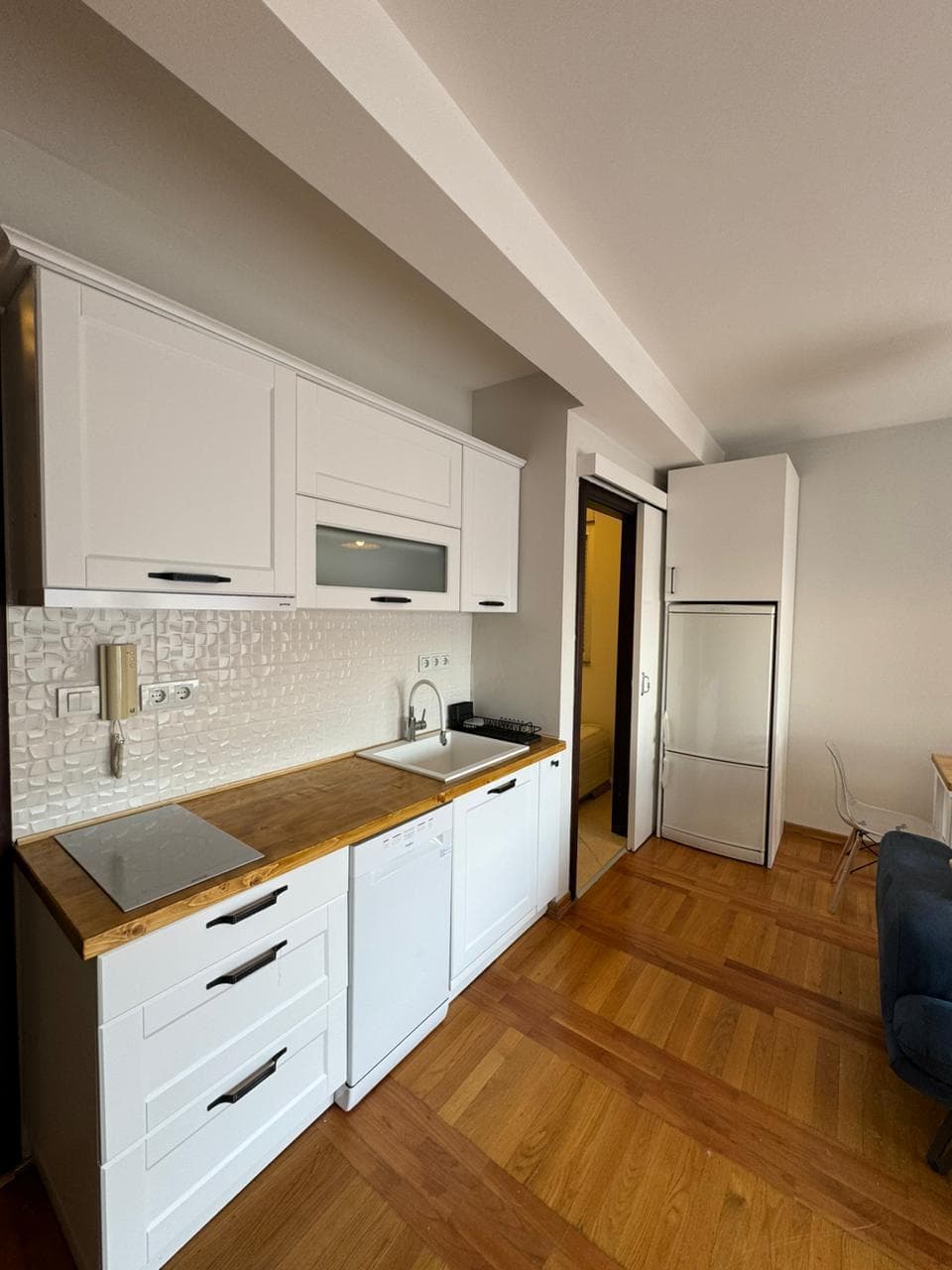Splendid Oteli'nin Karşısında 1+1 Daire