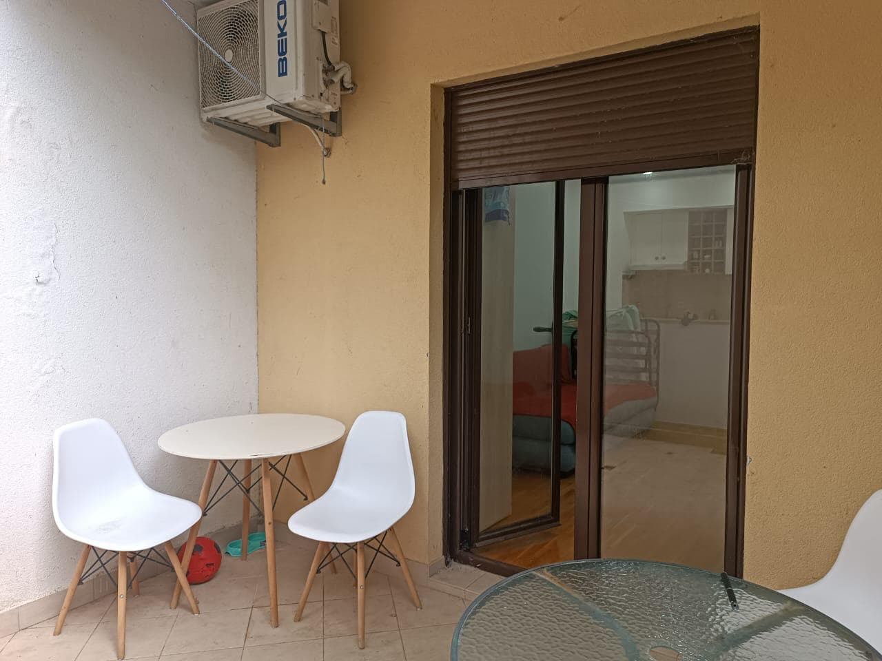 Budva'nın Podmaine Bölgesinde Geniş Teraslı Şirin Stüdyo Daire