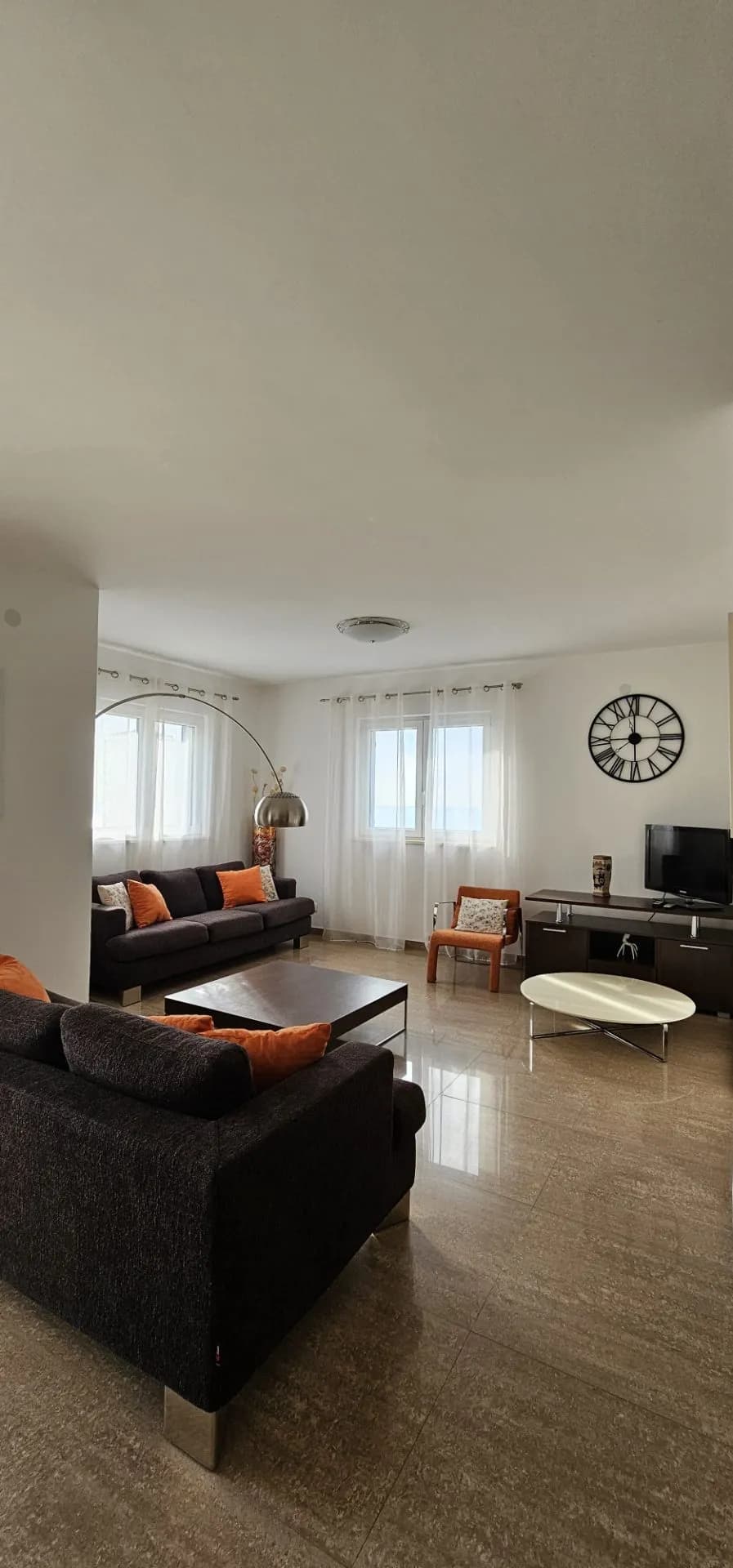 Wohnung mit 2 Schlafzimmern und Panoramablick in Bečići