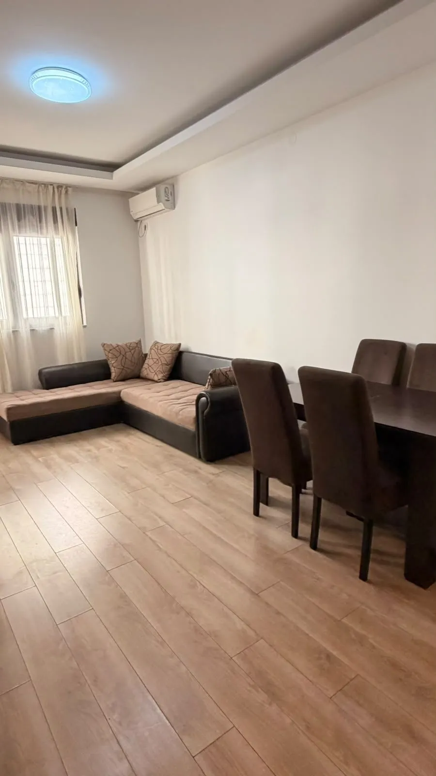 Modern appartement met 1 slaapkamer in het centrum van Budva met lift